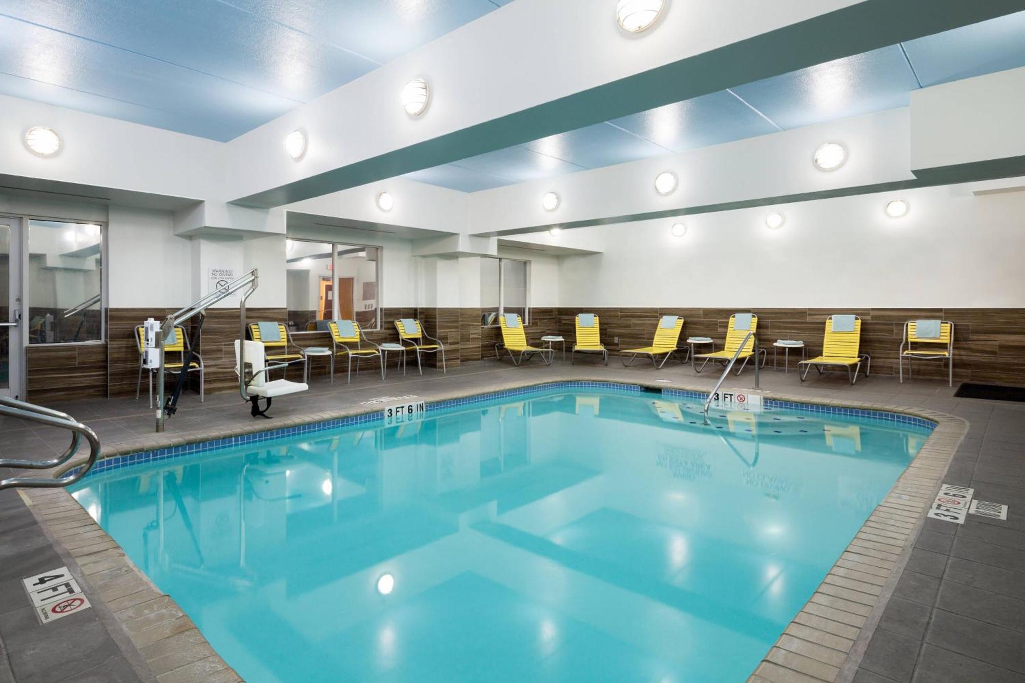 Fairfield Inn & Suites By Marriott San Antonio Airport/North Star Mall Екстериор снимка